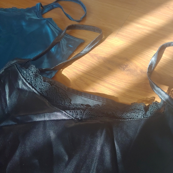 NWOT Real Essentials Silk Satin 3 Pack Pajama Cami Shorts Lingerie Sleepwear M - Picture 5 of 14